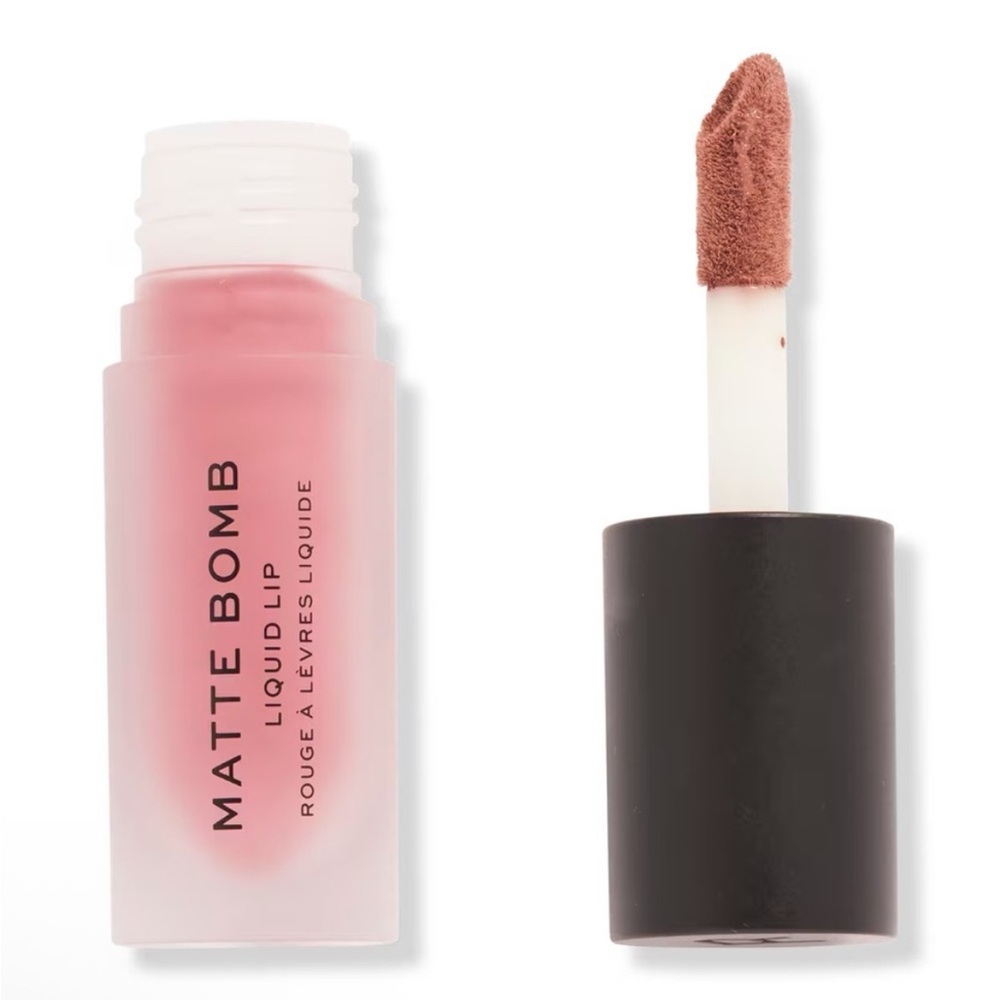 Makeup Revolution Matte Bomb Creamy
Velvet Finish Liquid Lipstick - Fancy Pink - Picture 2 of 4